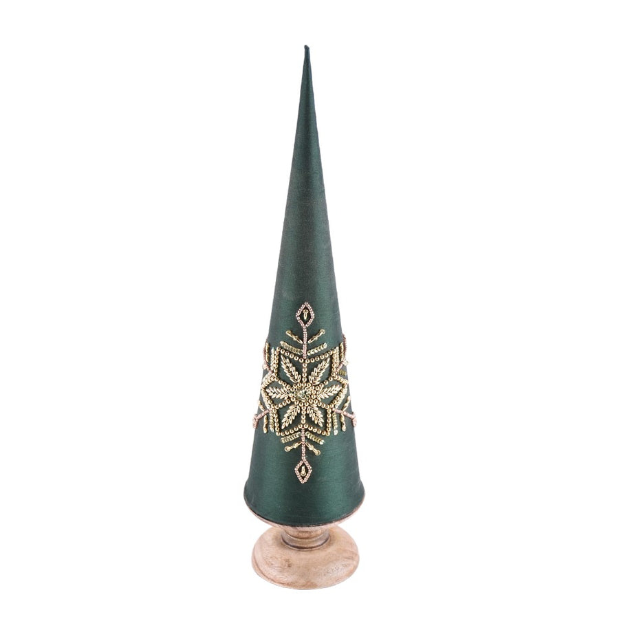 Sapin conique à flocons de neige — produit sur fond blanc