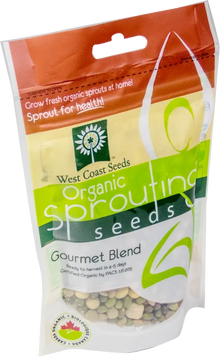 Sachet West Coast Seeds à partie supérieure rouge, avec une étiquette vert jaune portant le nom anglais Gourmet Blend. La fenêtre transparente laisse voir de grosses graines beige et vertes mélangées. Le bas blanc de l'emballage présente le logo biologique canadien et les indications de germination. Le délai de 4 à 5 jours est visible sur le devant.