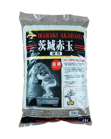 Akadama Ibaraki 3-6 mm — photo sur fond blanc