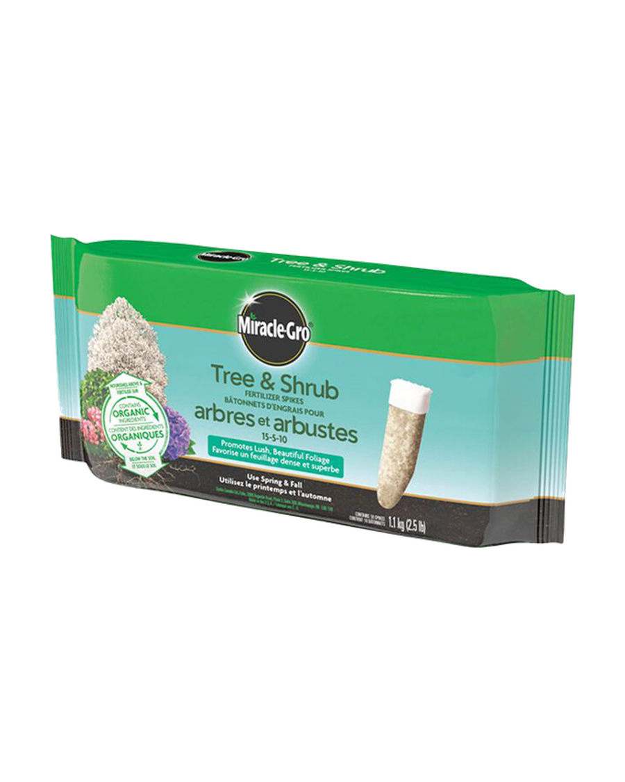 Bâtonnets d’engrais Miracle-Gro® 15-5-10 pour arbres et arbustes — photo sur fond blanc