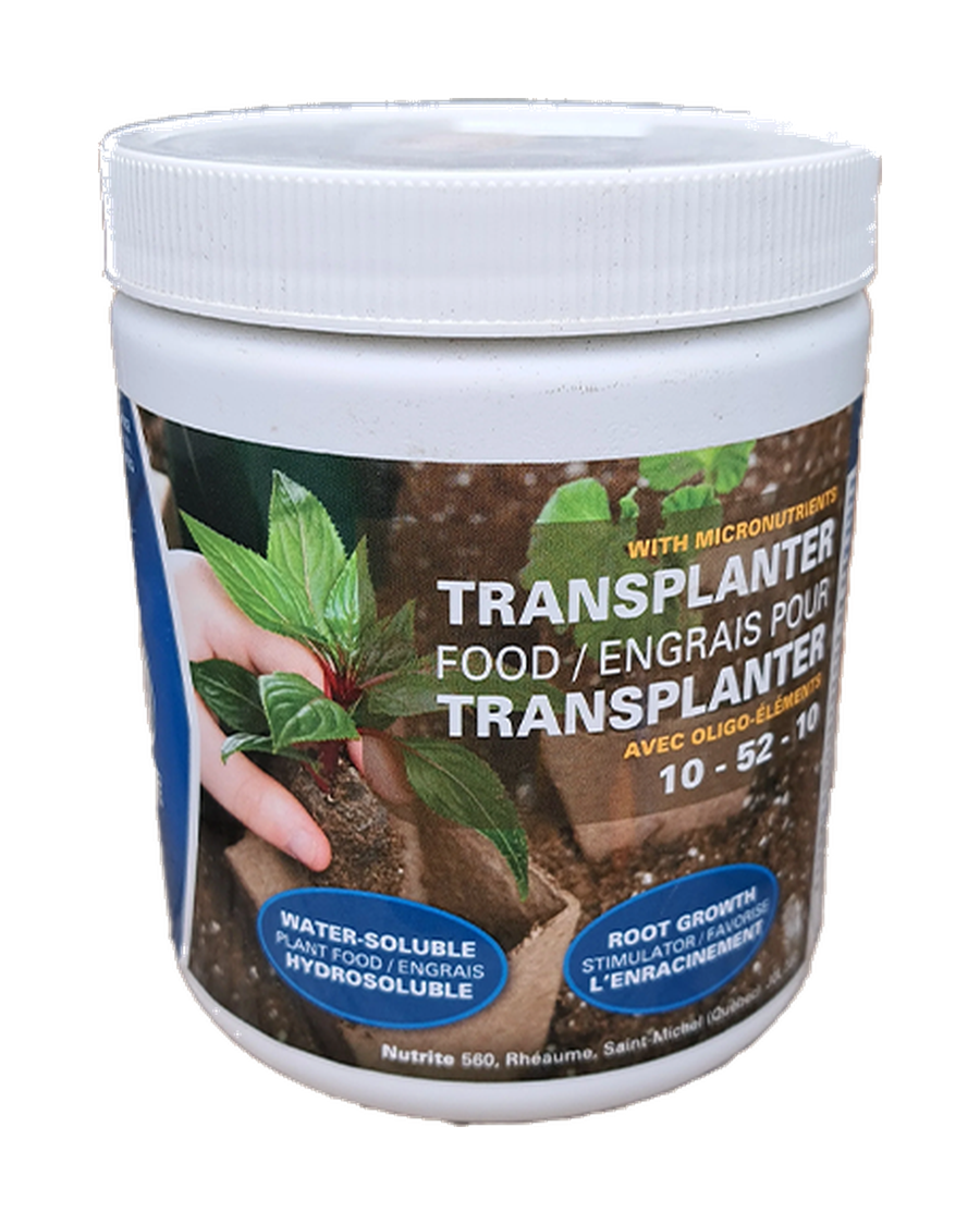 Engrais transplanteur 10-52-10 Nutrite — photo sur fond blanc