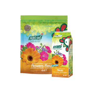 Sac et boîte d’engrais naturel Acti-Sol pour fleurs vivaces et annuelles 4-4-7, conçus pour favoriser une floraison abondante et soutenir la vigueur des plantes ornementales.