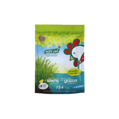 Sac d’engrais naturel Acti-Sol pour gazon toutes saisons 7-2-4, conçu pour nourrir la pelouse et favoriser un gazon dense, vert et vigoureux.