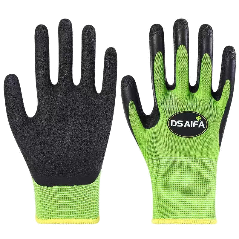 Gants de jardinage antidérapants sur fond blanc