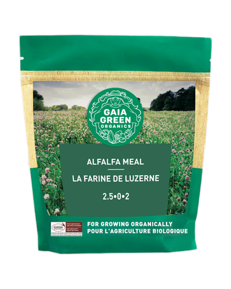 Gaia Green Farine de luzerne 2.5-0-2 — photo sur fond blanc