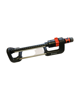 Arroseur oscillant Grande Gardena — photo sur fond blanc