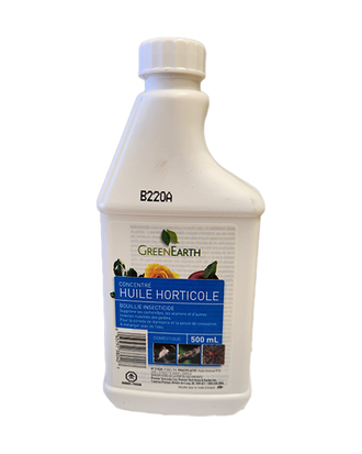 Concentré d'huile horticole Green Earth — photo sur fond blanc