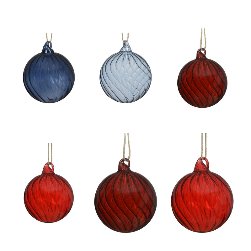 Boule de Noël en verre à tourbillon — toutes les variantes sur fond blanc