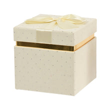 Boîte cadeau décorative en velours côtelé – Crème – 15,5 × 15,5 × 15,5 cm