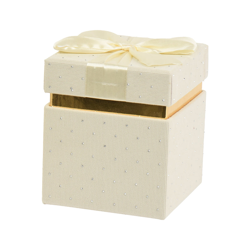 Boîte cadeau décorative en velours côtelé — Crème / 12,5 × 12,5 × 14,5 cm sur fond blanc