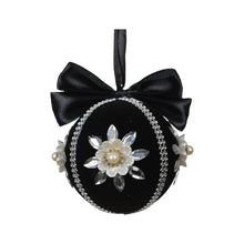 Boule de Noël couture – Fleur perlée