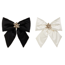Boucle pour bouteille en satin – 11 po — toutes les variantes sur fond blanc