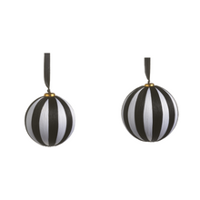 Boule de Noël rayée noire et blanche — toutes les variantes sur fond blanc