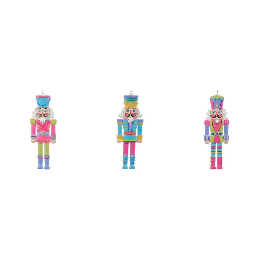 Ornement casse-noisette Candy Shop – 6 po — toutes les variantes sur fond blanc