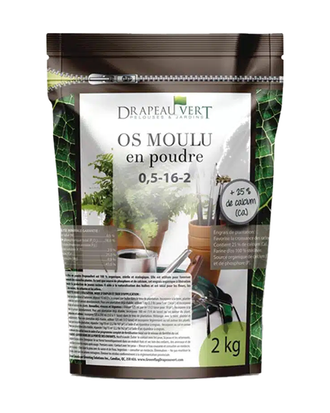 Os moulu en poudre Drapeau Vert 0.5-16-2 — photo sur fond blanc