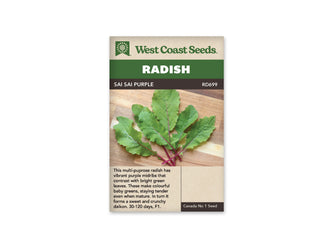 Sachet West Coast Seeds Sai Sai Purple montrant plusieurs feuilles de radis posées sur une planche en bois. Le limbe est vert, avec des bords découpés et des nervures roses. Les pétioles pourprés se croisent au bas de la photo. Le nom de la sélection figure dans le bandeau brun, sous le titre vert.