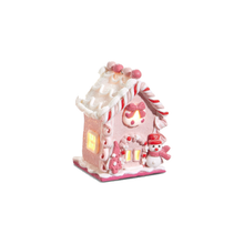 Ornement maison pain d’épices lumineuse – 4,25 po — Bonhomme de neige — vue individuelle sur fond blanc