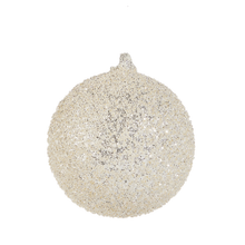 Boule de Noël argentée pailletée en verre – 4 po — Default Title — vue individuelle sur fond blanc