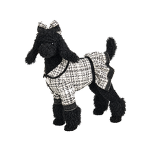 Chien labradoodle noir décoratif en tweed – 26,5 po — Default Title — vue individuelle sur fond blanc