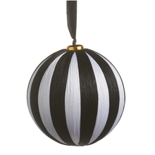 Boule de Noël rayée noire et blanche — 4,5 po — vue individuelle sur fond blanc