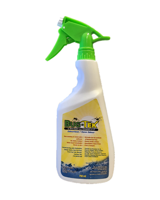 Insecticide en vaporisateur prêt à utiliser BUG-TEK — photo sur fond blanc