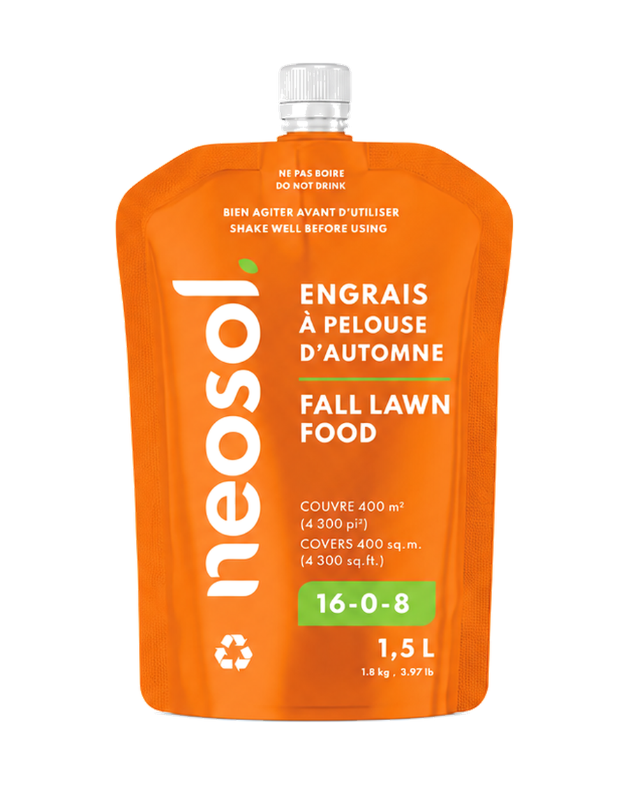 Engrais à pelouse liquide Neosol Automne 1.5L 16-0-8 — photo sur fond blanc