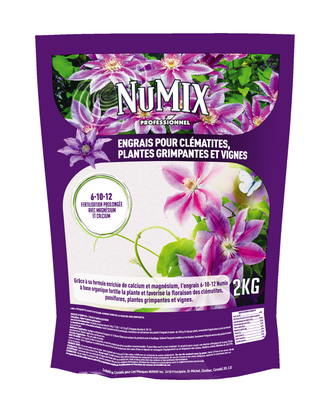 Engrais pour clématites, vignes et plantes grimpantes Numix 6-10-12 — photo sur fond blanc