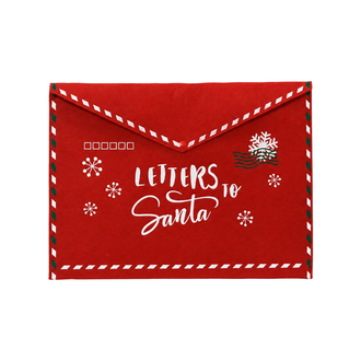 Lettre décorative rouge en feutre, inscription Letters to Santa, 50 × 37 cm — illustration retouchée, texture représentative