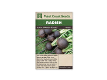 Sachet West Coast Seeds Black Spanish Round illustré de radis ronds à peau très foncée posés sur de l’herbe. Leurs racines fines s’étirent vers la gauche, tandis que les tiges pâles et les feuilles vertes se regroupent à droite. Le nom de la variété est placé dans le bandeau brun au-dessus de la photo.