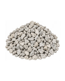 Pierre ponce moyenne 3-6 mm — photo sur fond blanc