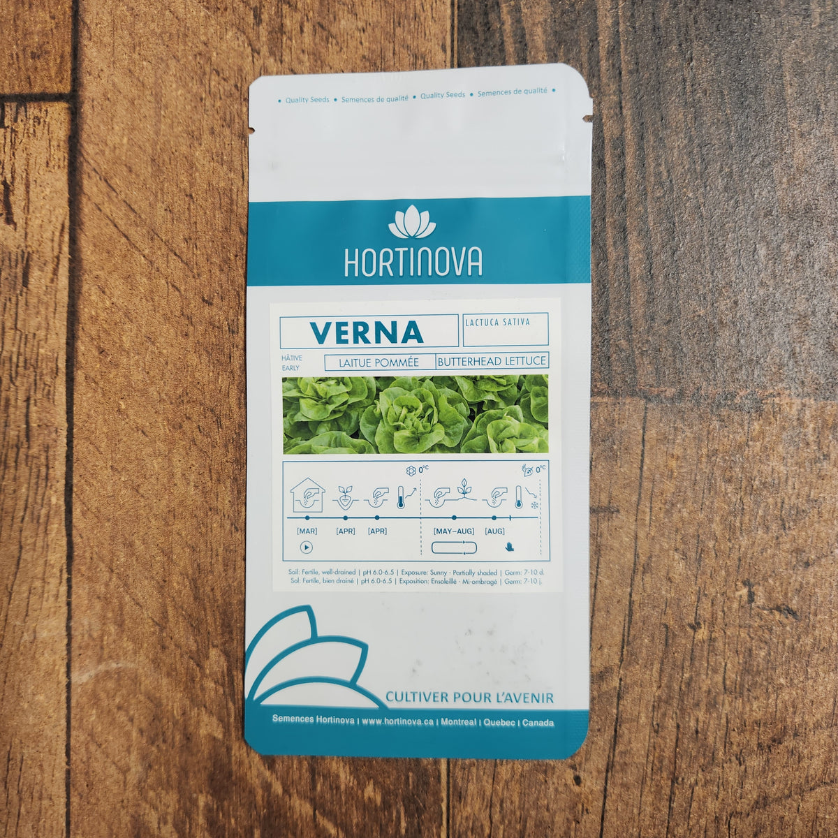 Semences Hortinova de Laitue pommée verte 'Verna', produit destiné au potager et présenté pour identifier clairement le cultivar avant le semis. Vue 2 de l'emballage ou du produit, à utiliser comme repère visuel avec les conseils de culture, l'exposition, l'arrosage et la récolte indiqués dans la fiche française de Pépinière.ca.