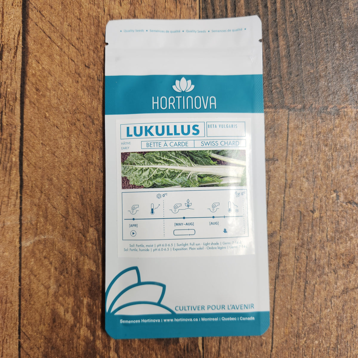 Semences Hortinova de Bette à carde 'Lukullus', produit destiné au potager et présenté pour identifier clairement le cultivar avant le semis. Vue 2 de l'emballage ou du produit, à utiliser comme repère visuel avec les conseils de culture, l'exposition, l'arrosage et la récolte indiqués dans la fiche française de Pépinière.ca.