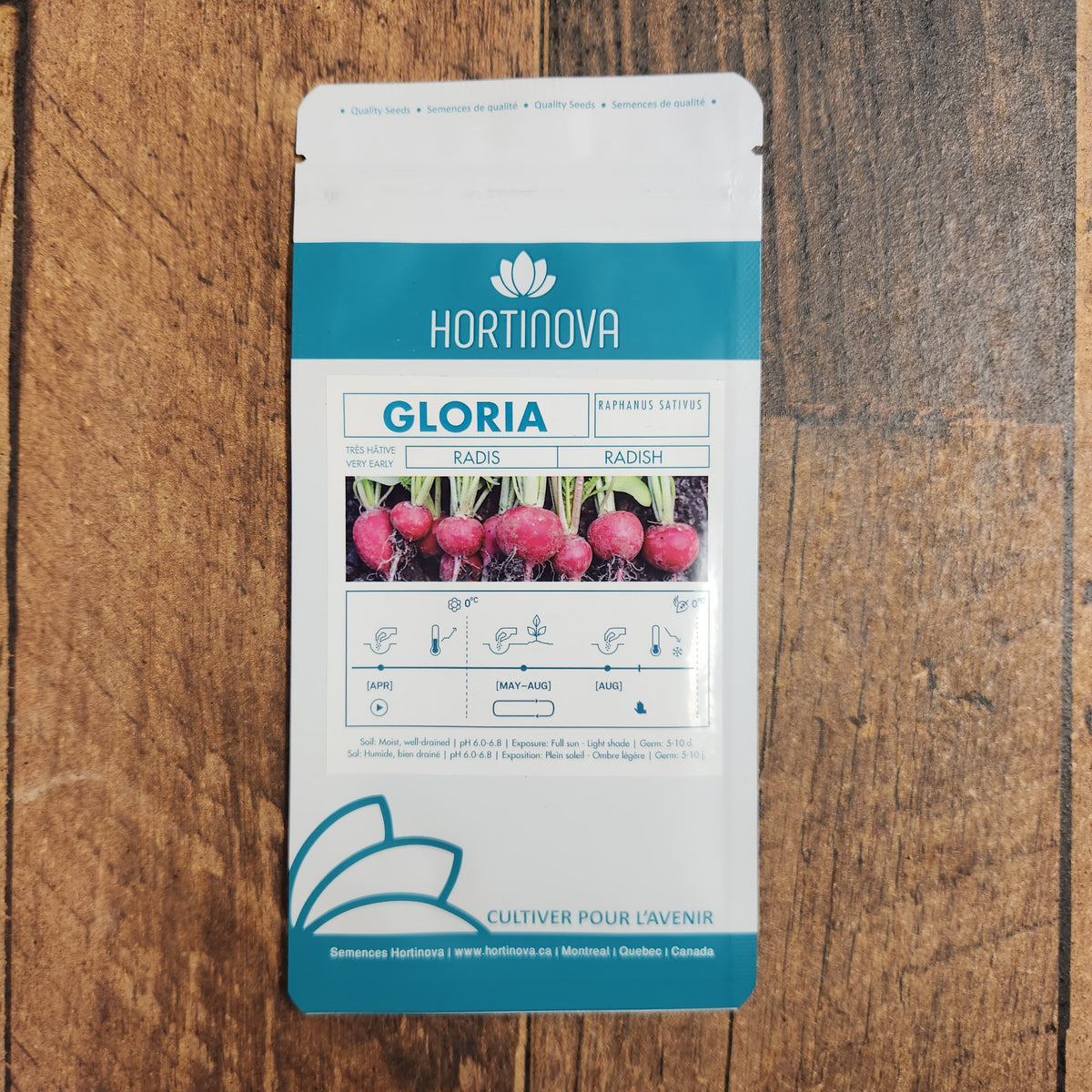 Semences Hortinova de Radis rouge 'Gloria', produit destiné au potager et présenté pour identifier clairement le cultivar avant le semis. Vue 2 de l'emballage ou du produit, à utiliser comme repère visuel avec les conseils de culture, l'exposition, l'arrosage et la récolte indiqués dans la fiche française de Pépinière.ca. Pour Radis rouge 'Gloria', des observations régulières permettent d'ajuster les soins aux conditions réelles du jardin.