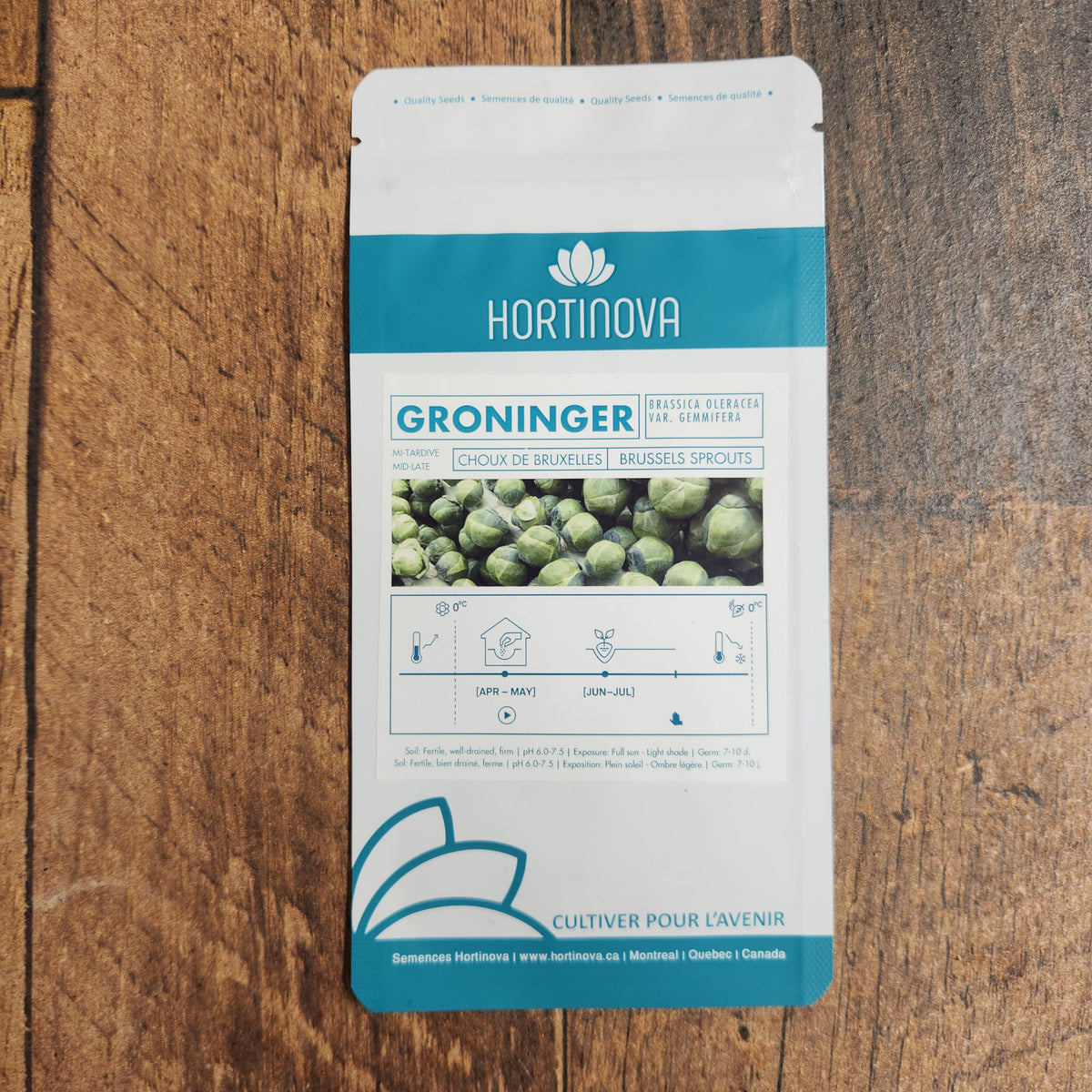Semences Hortinova de Chou de Bruxelles 'Groninger', produit destiné au potager et présenté pour identifier clairement le cultivar avant le semis. Vue 2 de l'emballage ou du produit, à utiliser comme repère visuel avec les conseils de culture, l'exposition, l'arrosage et la récolte indiqués dans la fiche française de Pépinière.ca.