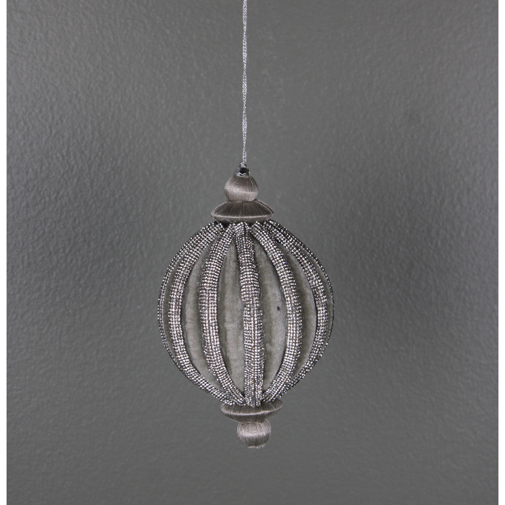 Ornement goutte bijou en velours