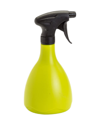 Pulvérisateur manuel 0.7L en plastique pour plantes intérieur et extérieur — photo sur fond blanc